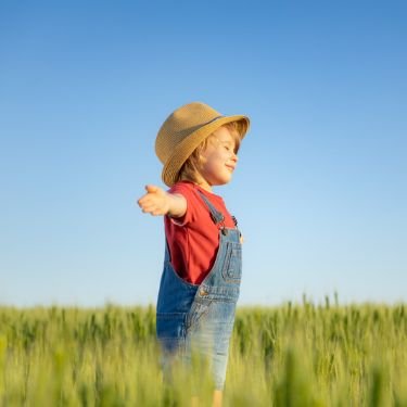 Top 10 ideas for eco-friendly summer activities